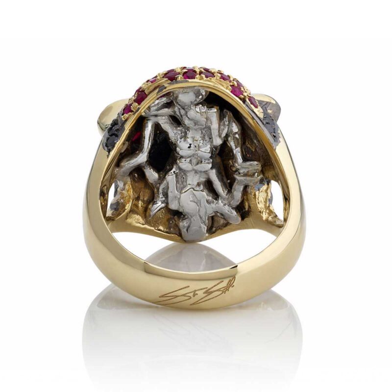 Evil Eddie Skull Ring :: in Yellow Gold with Rubies & Black Diamonds - Image 4