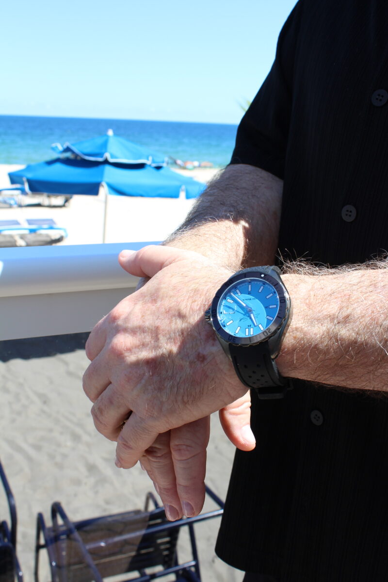 Shades Cyclone Watch :: Swiss Movement Gun I.P. Stainless Steel Racing Blue Dial Sapphire Crystal Model SHA-SSGN-BLU - Image 4