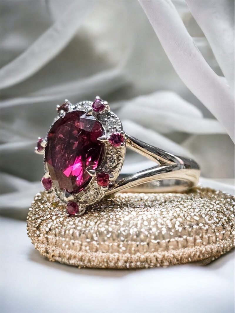 LADIES RING NATURAL TOURMALINE :: RED HEART IN WHITE GOLD AND DIAMONDS MODEL RGA00026MOR